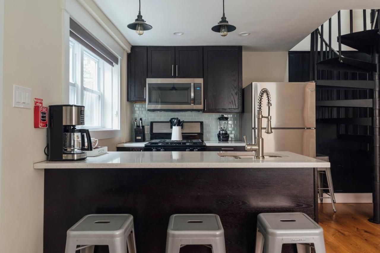 Renovated & Modern In Downtown Philly
