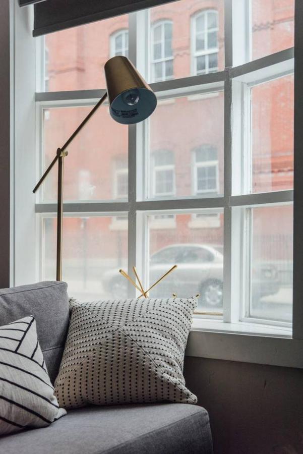 Renovated & Modern In Downtown Philly Apartment Philadelphia
