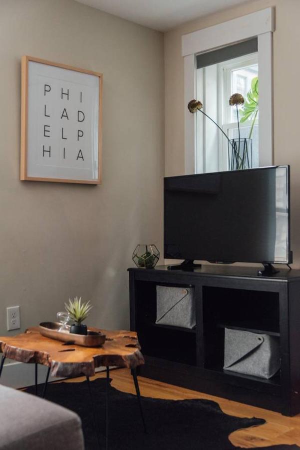 Renovated & Modern In Downtown Philly